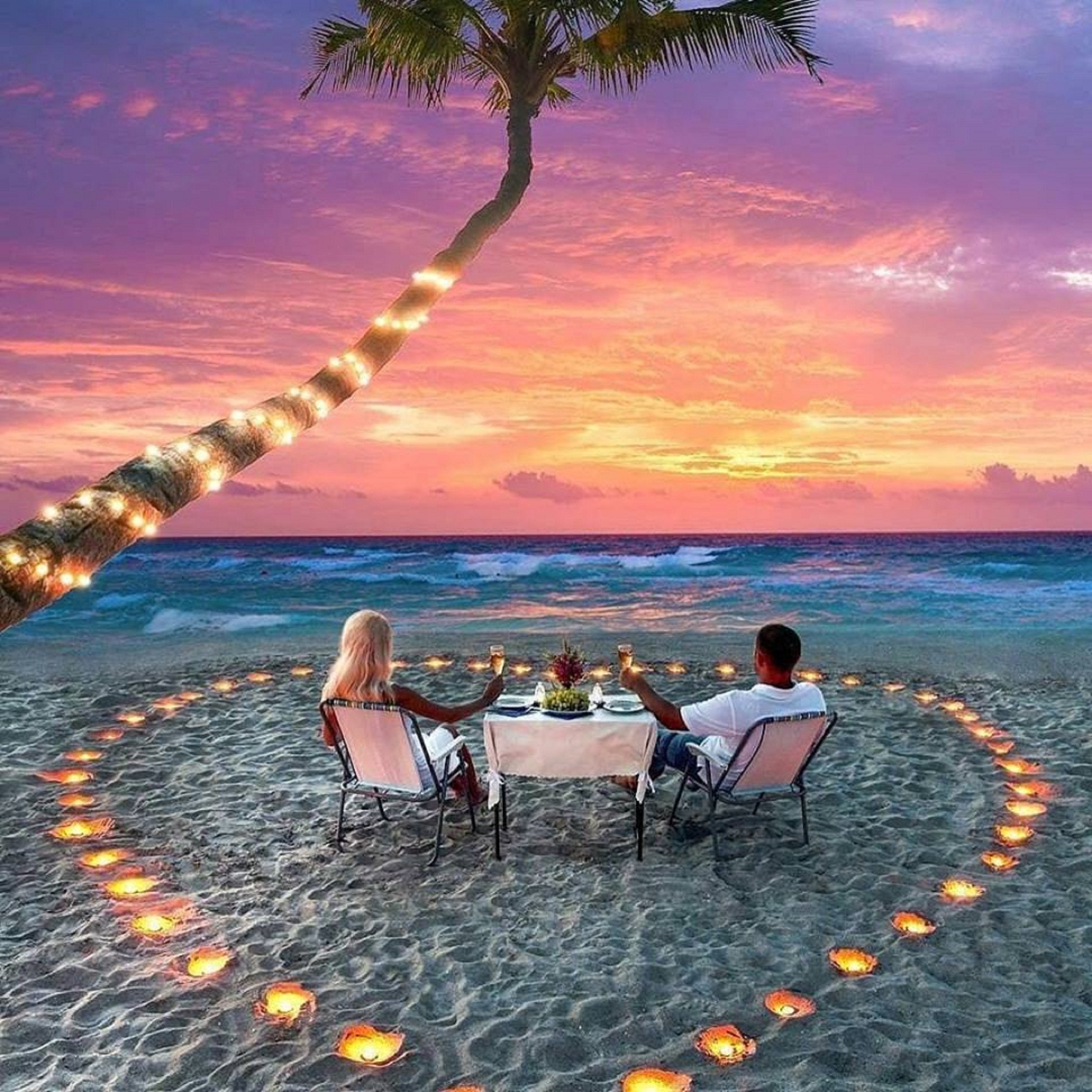 beach couple painting