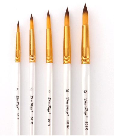 white brushes kit